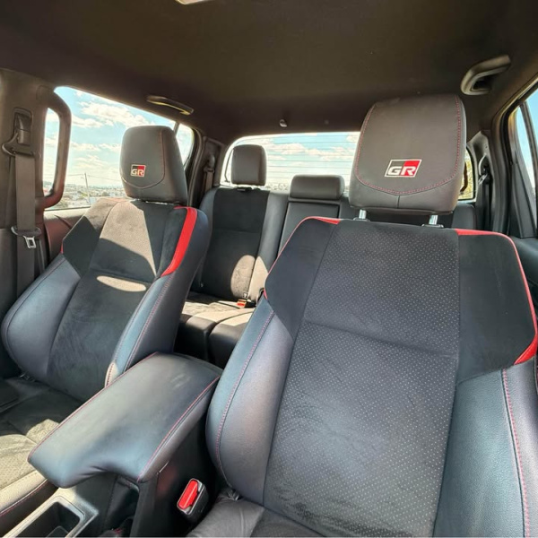 HILUX GR SPORT 2024 OU 350 MIL NO PIX 💰